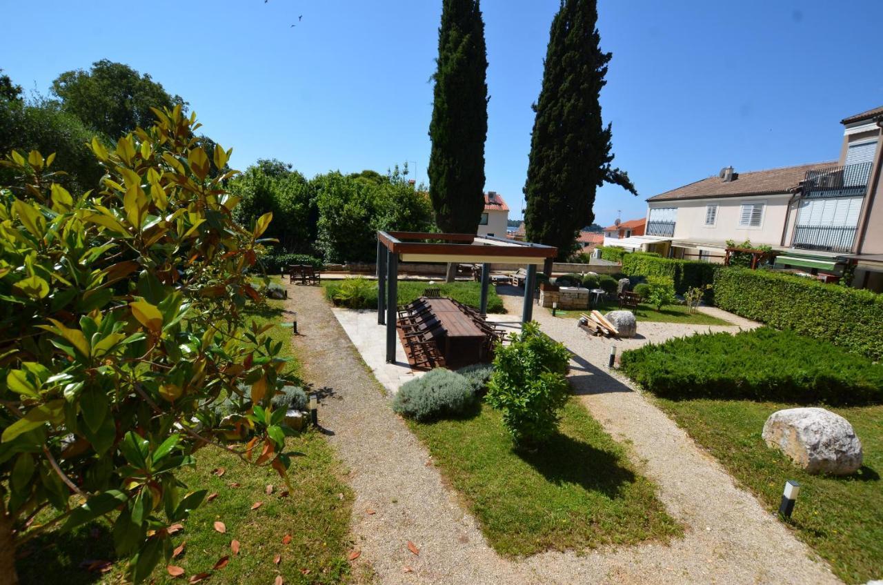 Apartment Max Rovinj Exterior photo