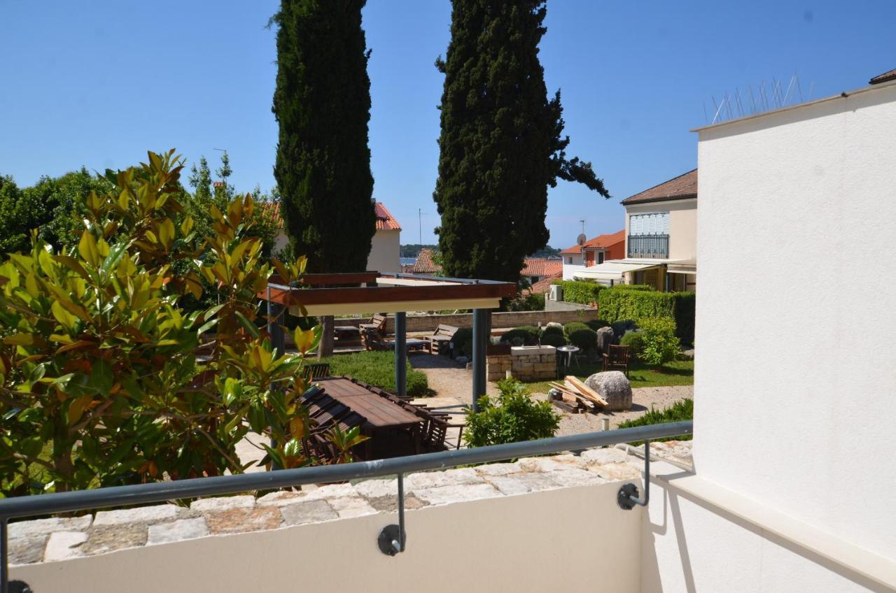 Apartment Max Rovinj Exterior photo