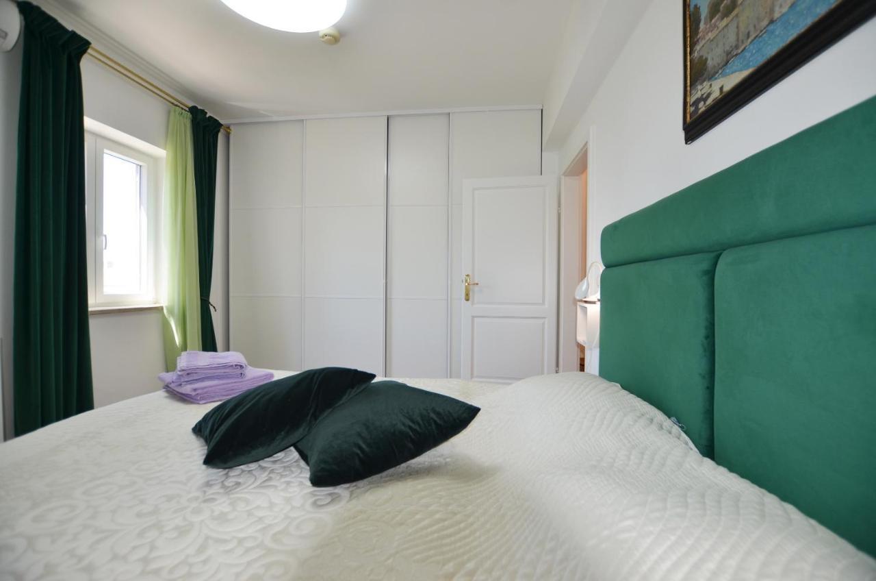 Apartment Max Rovinj Exterior photo