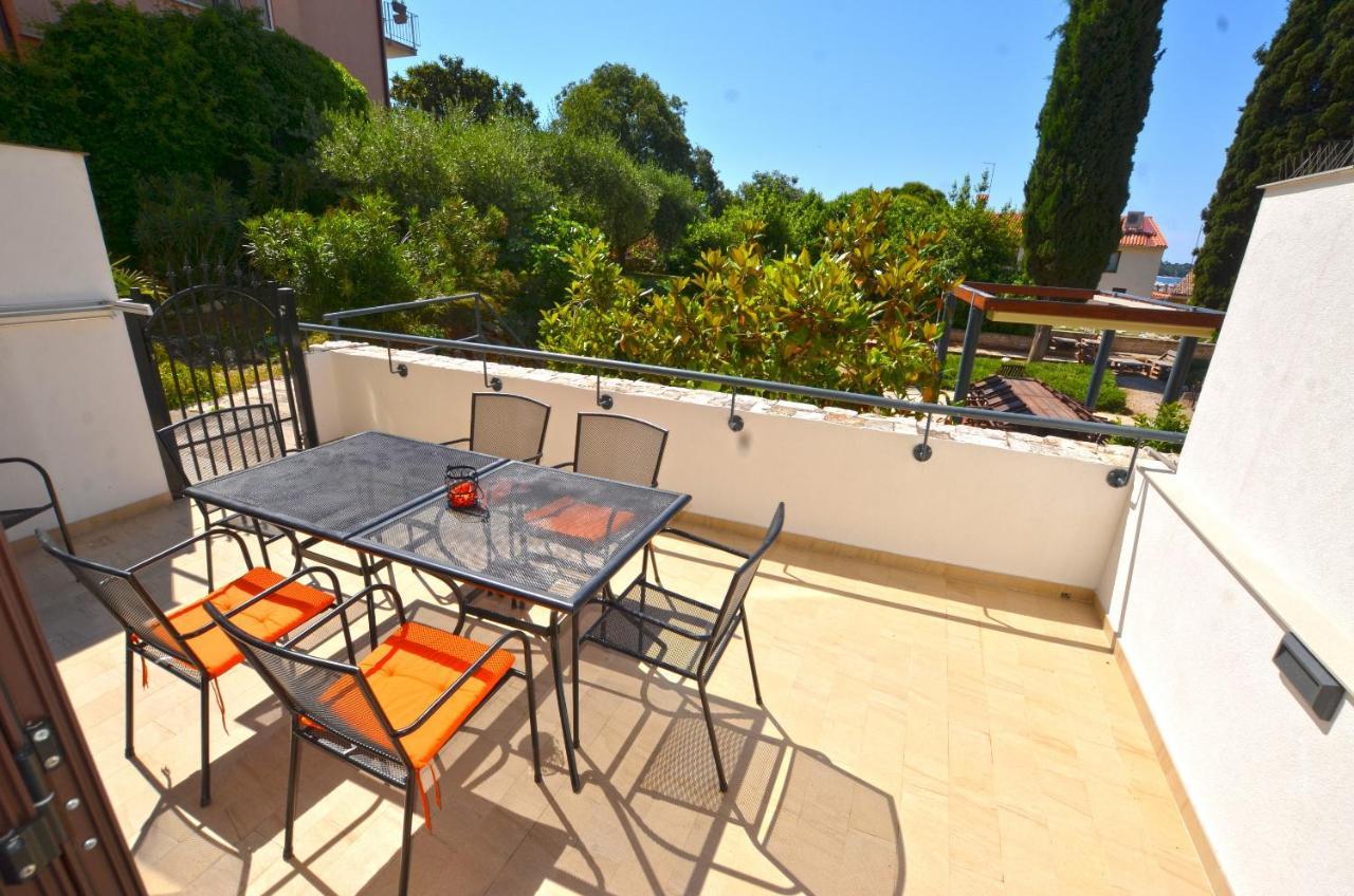 Apartment Max Rovinj Exterior photo